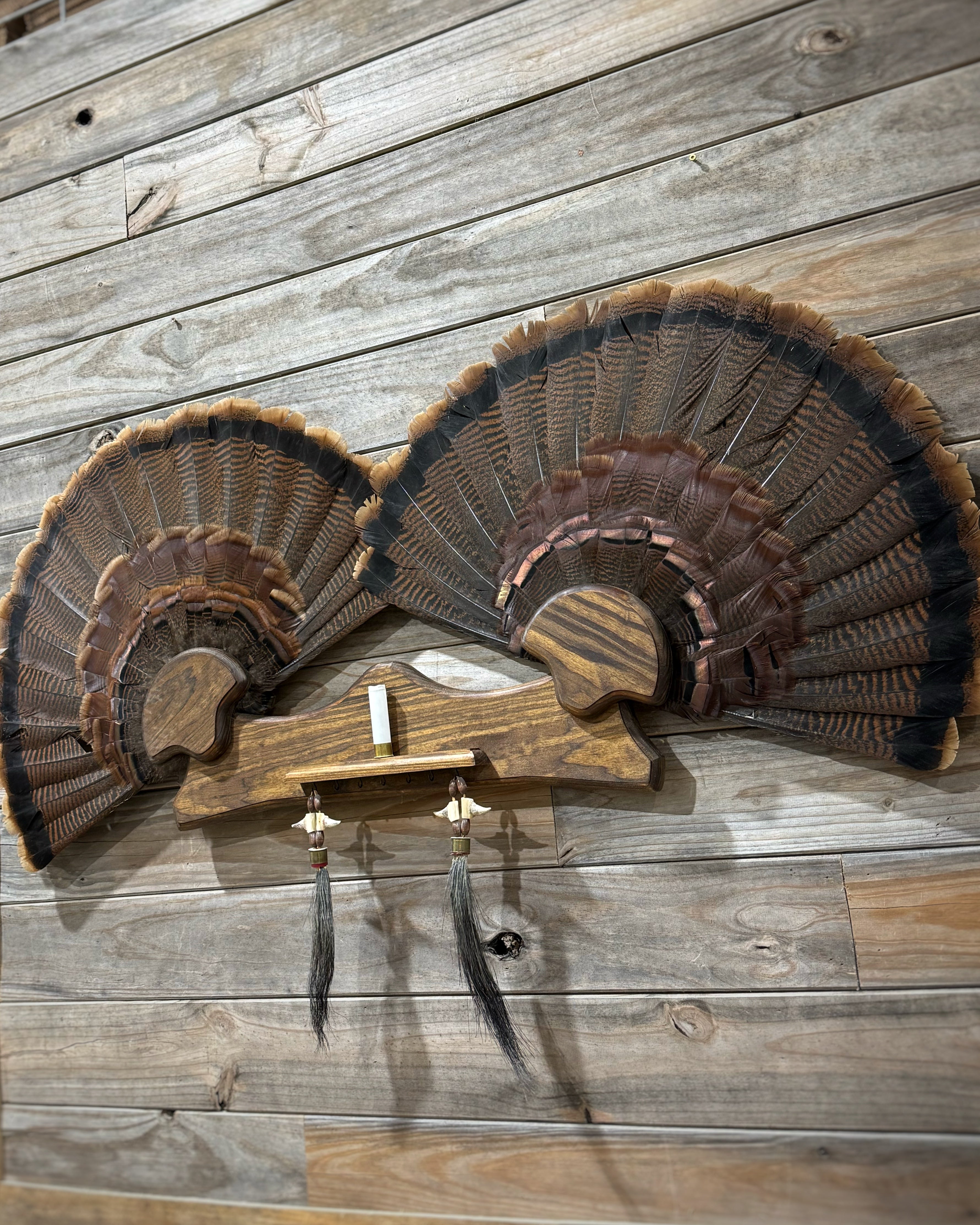 Double Fan Mount (w. Shelf & 7 beard/spur hooks)