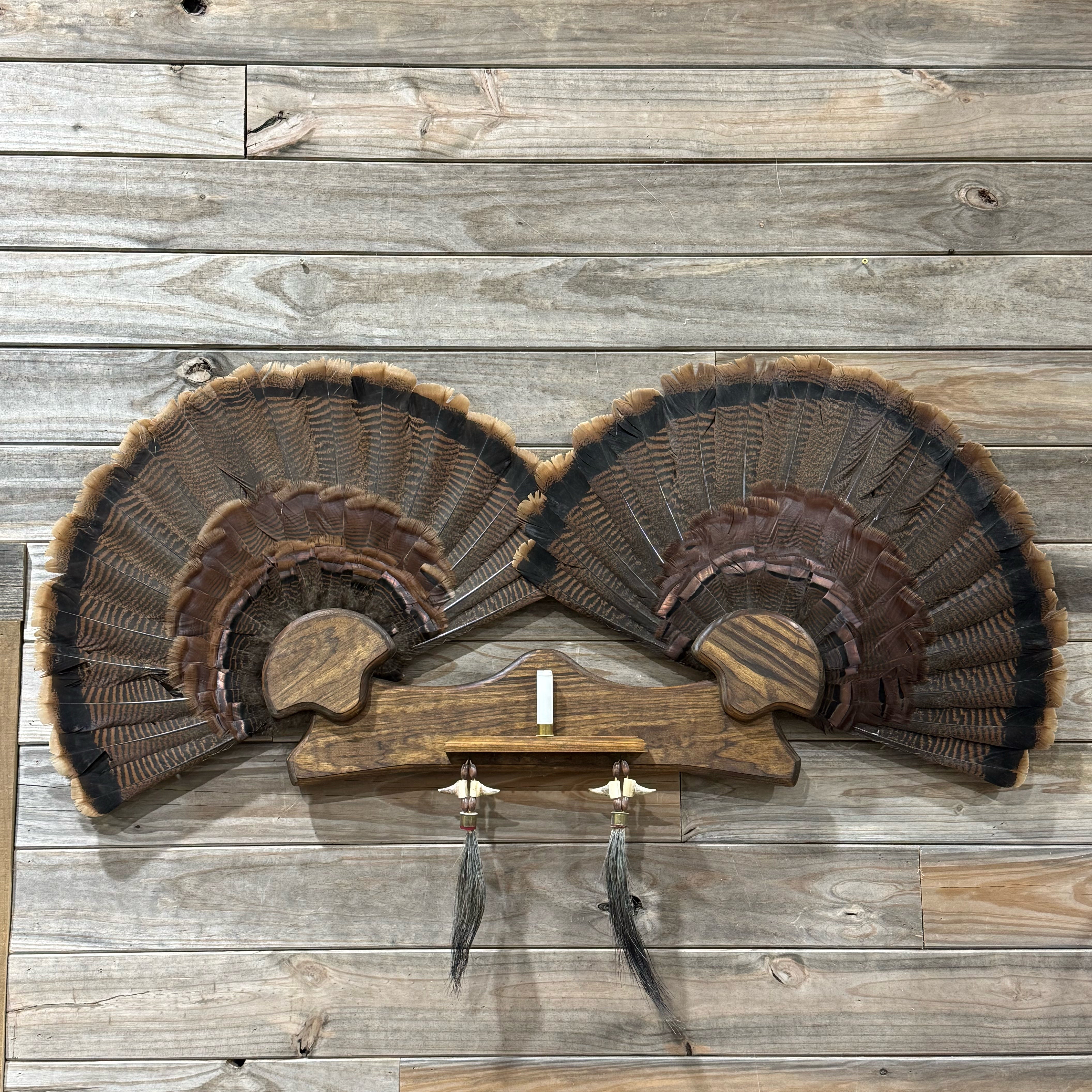 Double Fan Mount (w. Shelf & 7 beard/spur hooks)