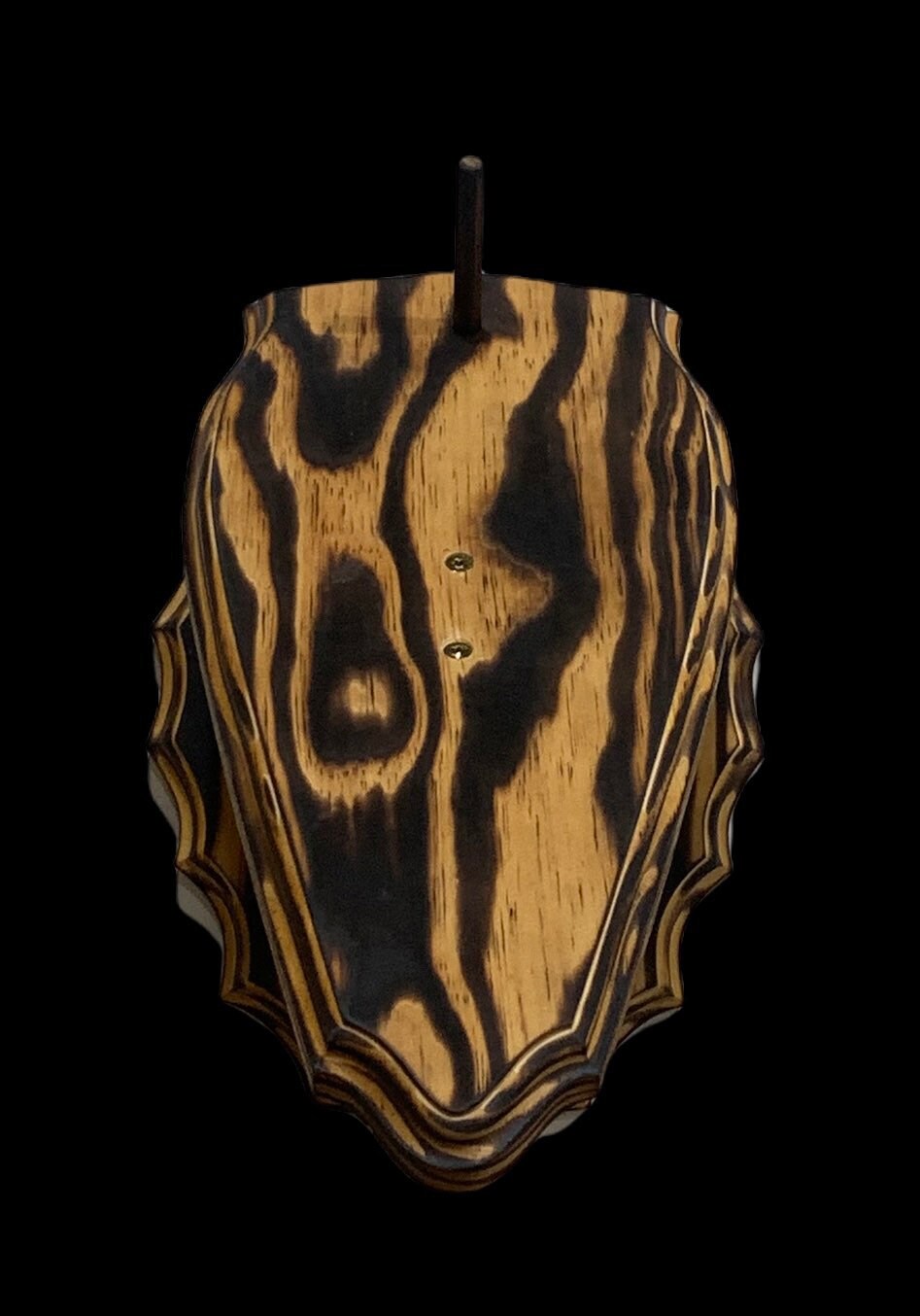 Pointy Oval Wall Pedestal