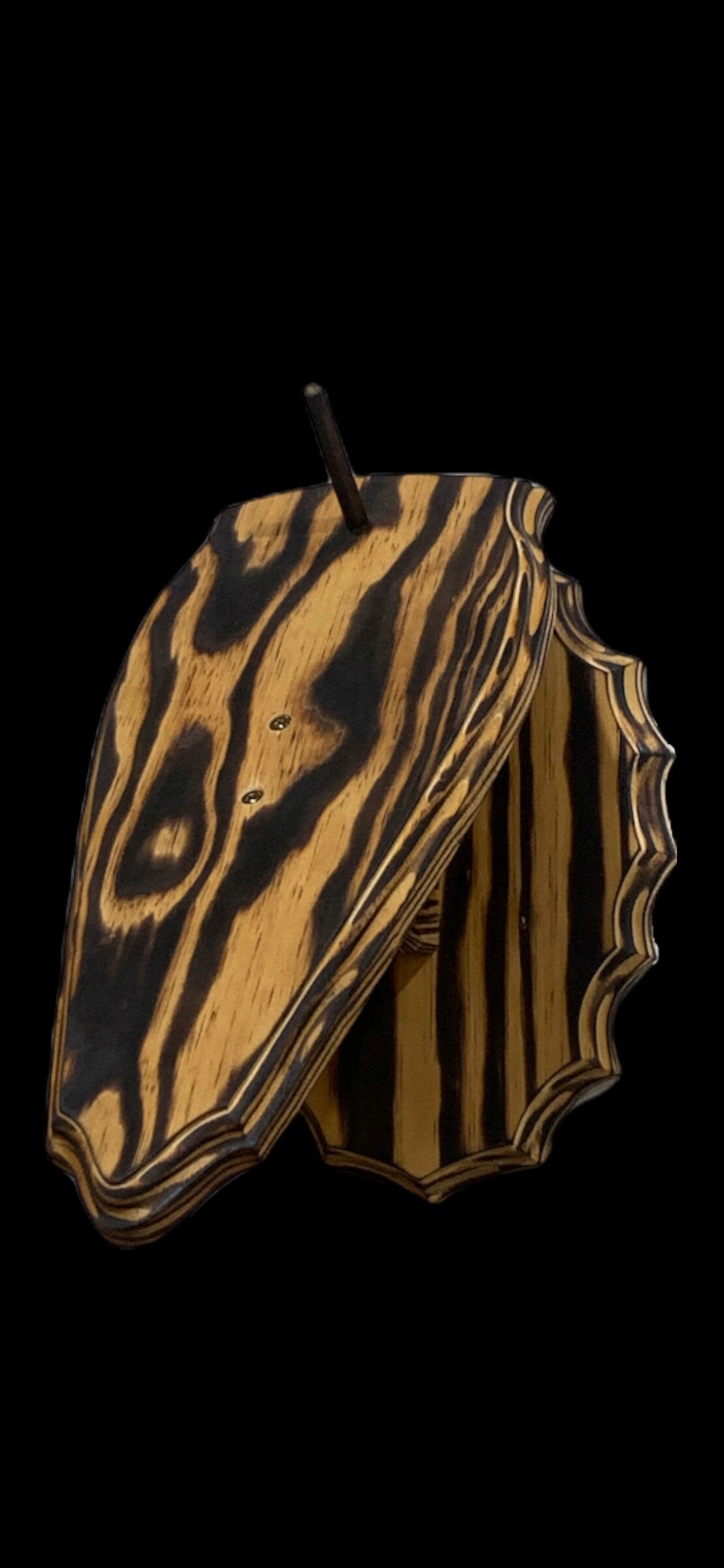 Pointy Oval Wall Pedestal