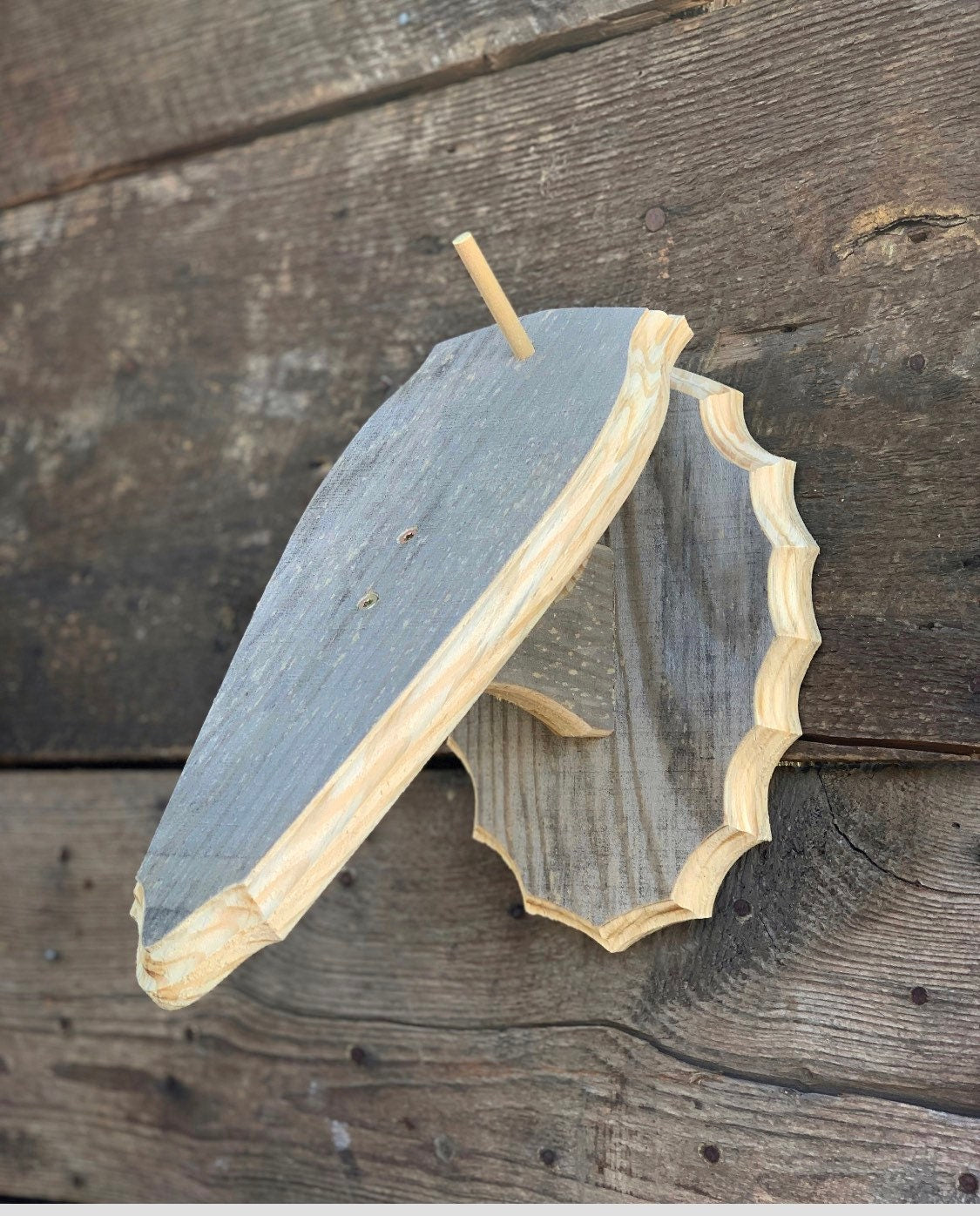 Pointy Oval Wall Pedestal