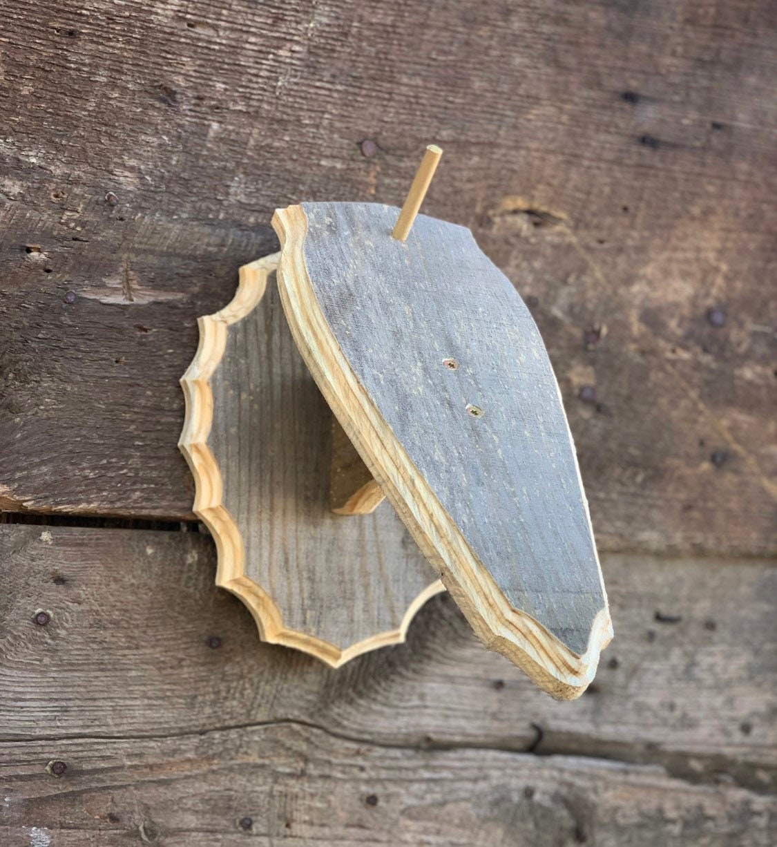 Pointy Oval Wall Pedestal