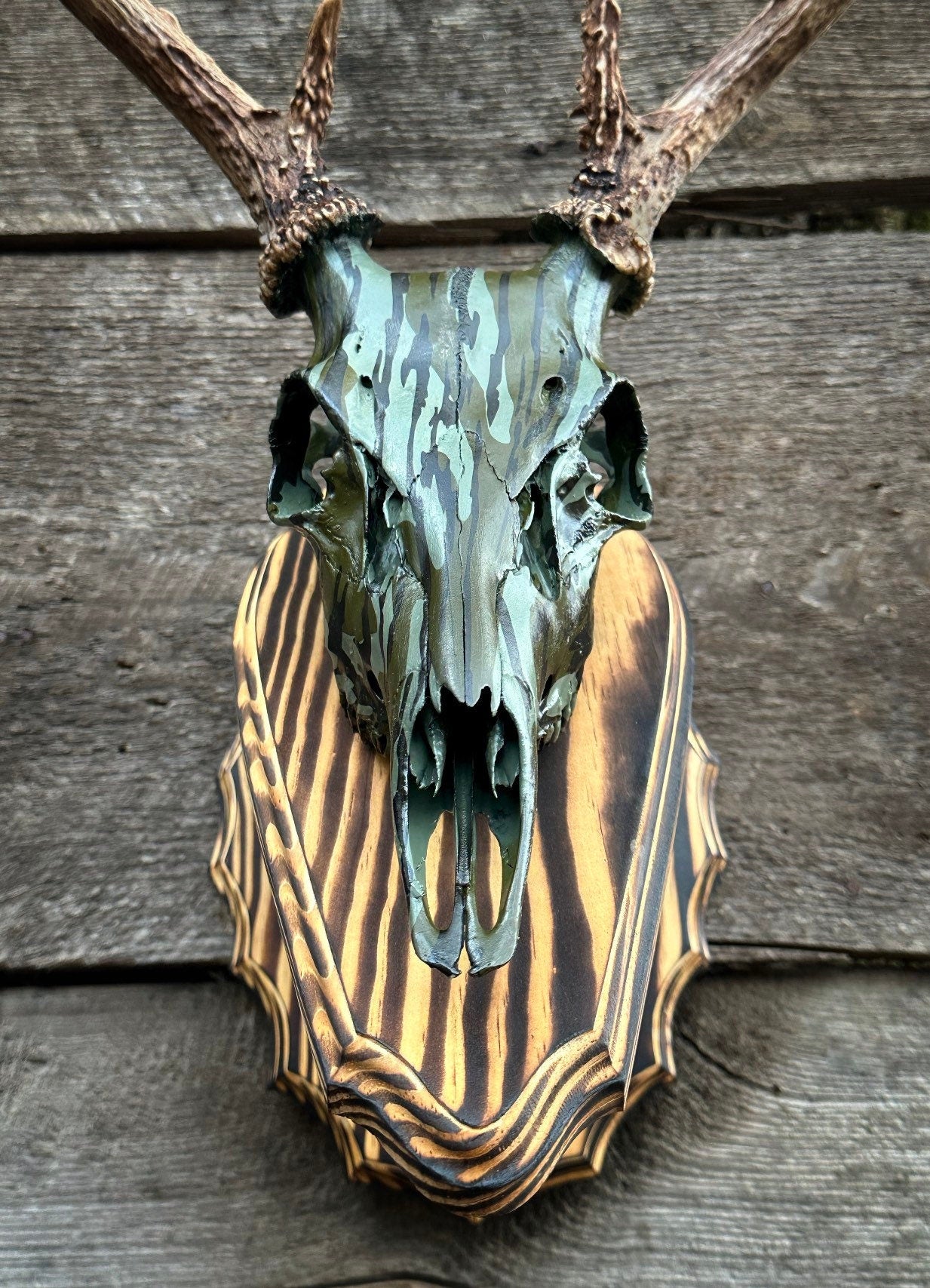 Pointy Oval Wall Pedestal