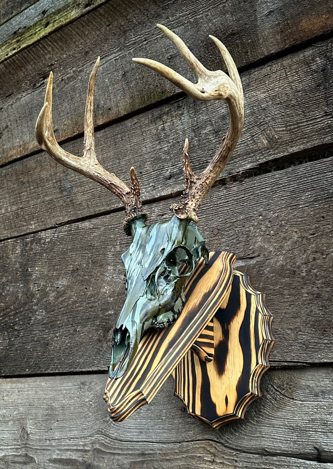 Pointy Oval Wall Pedestal