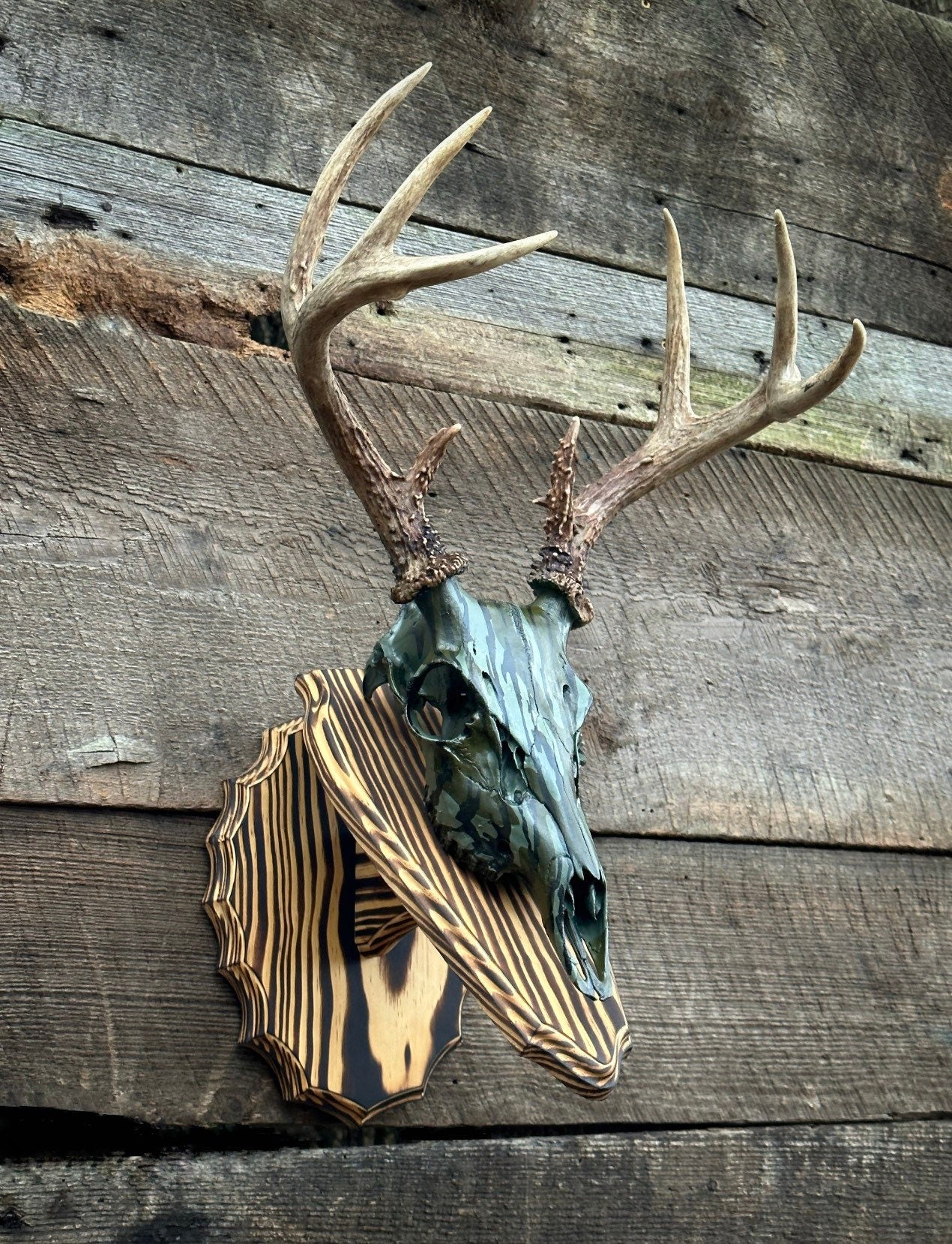 Pointy Oval Wall Pedestal