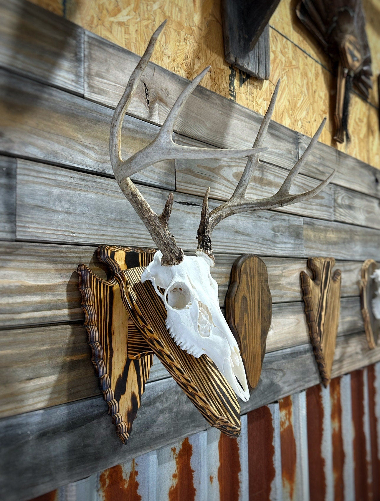 Arrowhead Wall Pedestal