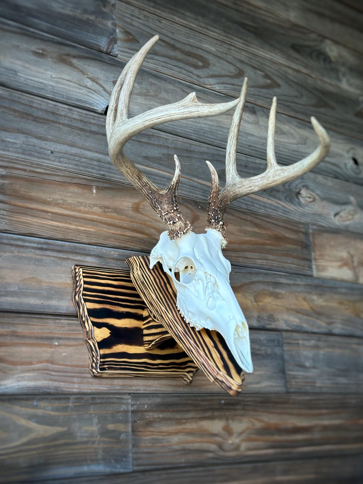 Iowa Wall Pedestal