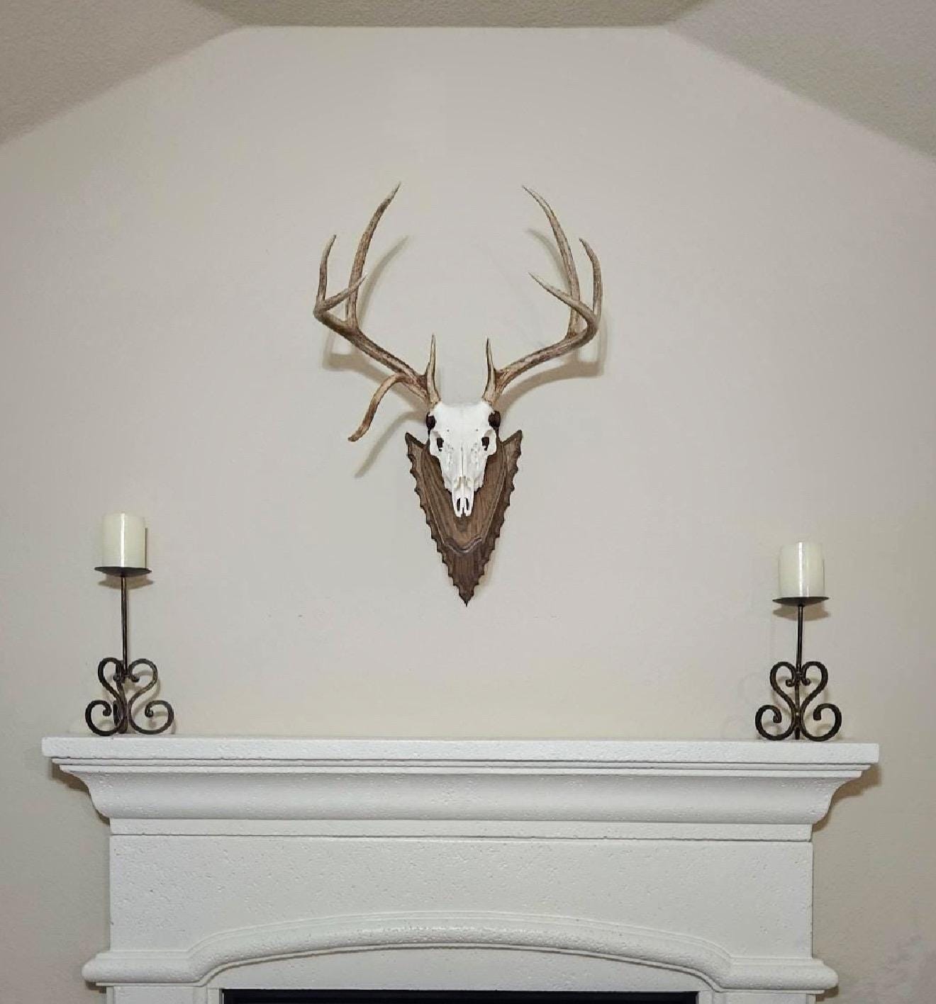 Arrowhead Wall Pedestal