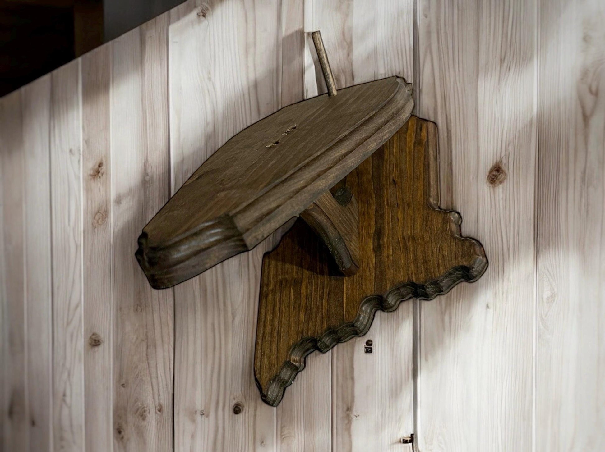 Maine Wall Pedestal