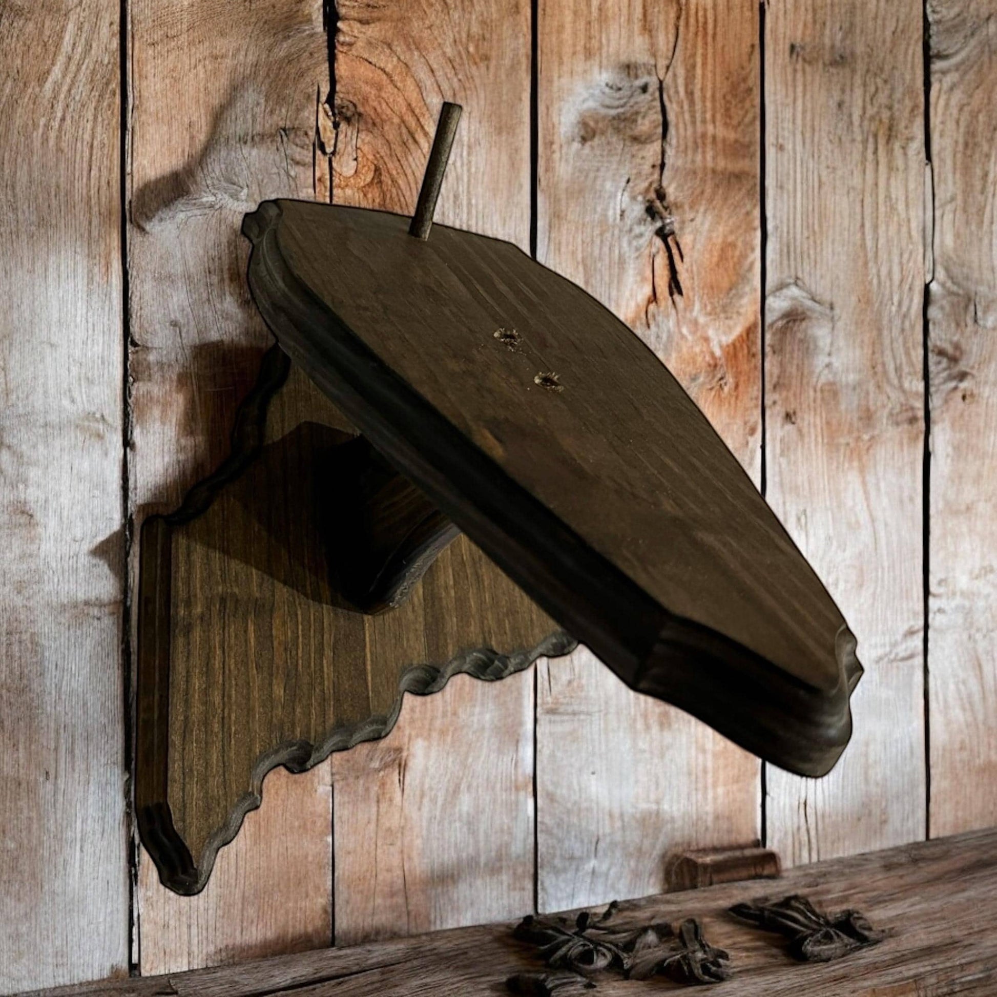 Maine Wall Pedestal